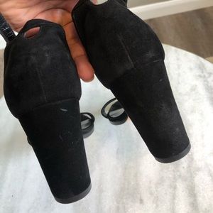 weitzman 9m nearlynude